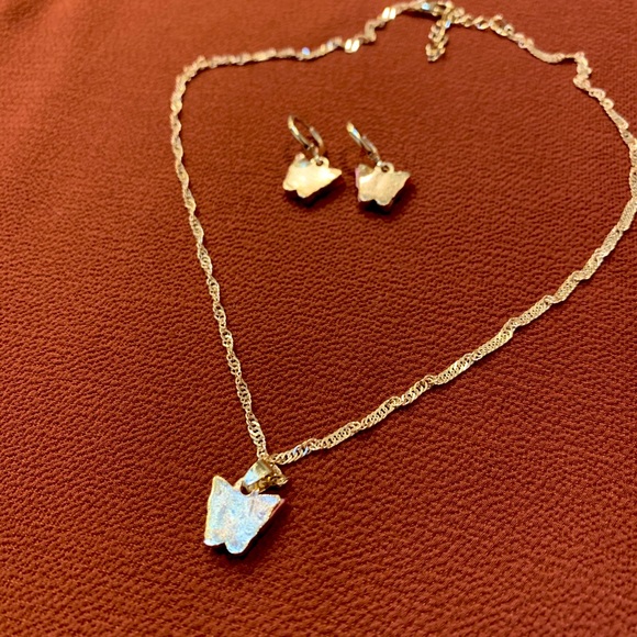 Butterfly earring necklace set. - Picture 2 of 2